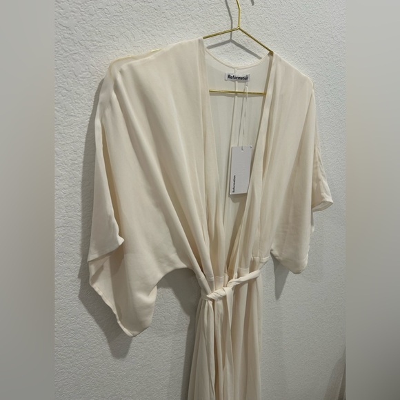 REFORMATION NEW WITH TAGS Winslow maxi dress white ivory cream wrap kimono large - Picture 4 of 6
